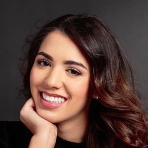 Meet your Posher, Raquel